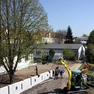 Neugestalteter Kirchenplatz 