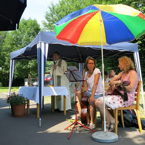 Gottesdienst mit Fruehschoppen 