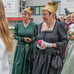 Fronleichnamsfeier in Kirchdorf an der Krems mit einer festlichen Prozession durch die Stadt mit Pfarrer P. Severin Kranabitl