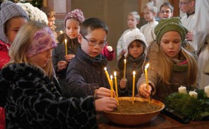 Familiengottesdienst am ersten Adventsonntag