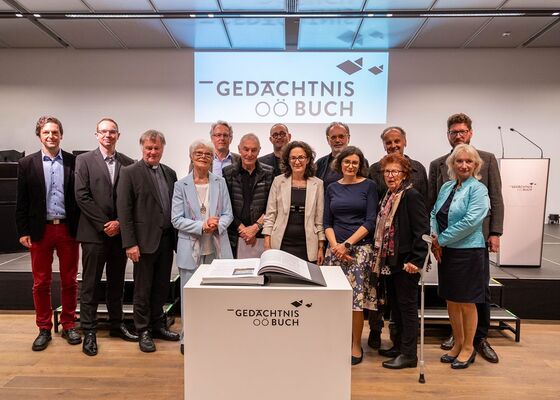 Präentation des Gedächtnisbuches OÖ mit Bischof Manfred Scheuer