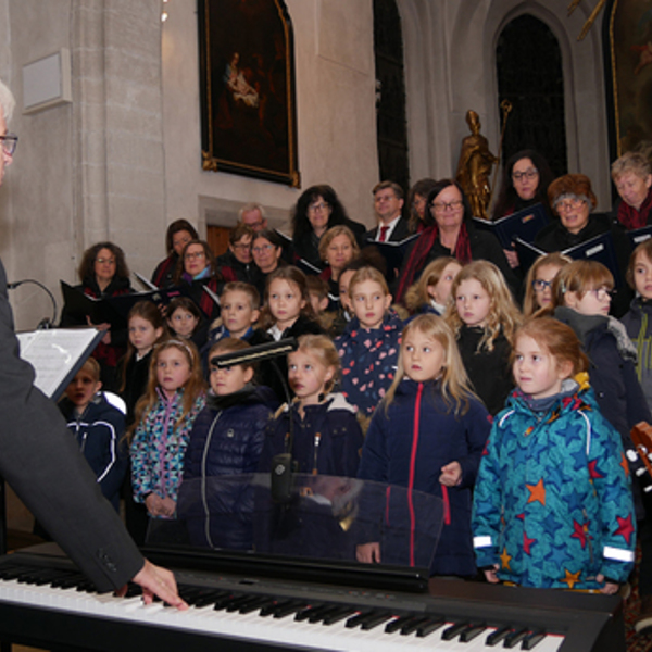 Sing ma im Advent - Adventkonzert des Chor Ad hoc