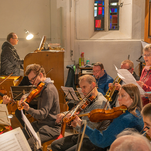 Der Gottesdienst wurde musikalisch mitgestaltet vom Kirchenchor sowie Orchester