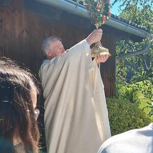 Eucharistischer Segen bei der ersten Station