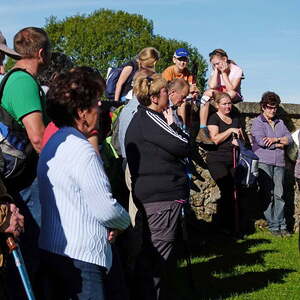 Andacht vor der Wallfahrtskirche