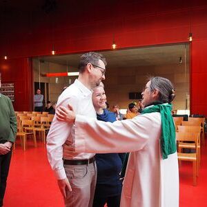 OLYMPUS DIGITAL CAMERA         