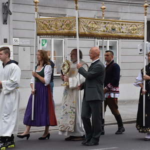 Prozession zu Fronleichnam