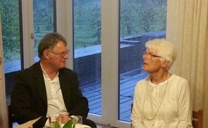 Bischof Manfred Scheuer gratulierte Erna Putz zum 70. Geburtstag.