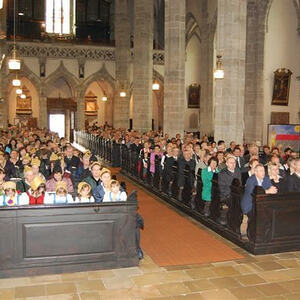 Trachtensonntag mit Ehejubilaren