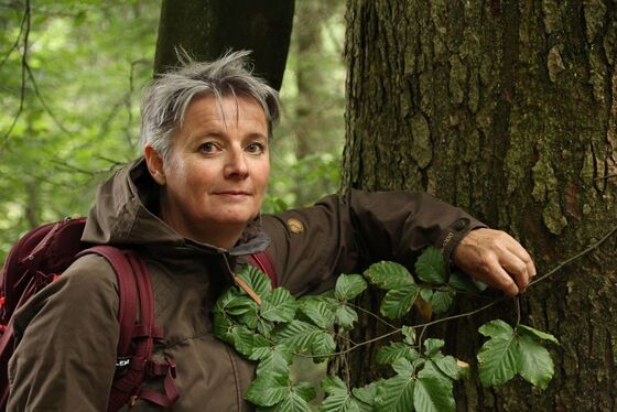 Andrea Steinegger ist studierte Forstwirtin und Forstmeisterin und verantwortet die diözesane Forstverwaltung.