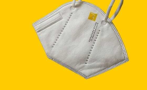 Die FFP2-Maske bleibt in Gottesdiensten verpflichtend. / © Diözese Linz Die FFP2-Maske bleibt in Gottesdiensten verpflichtend.