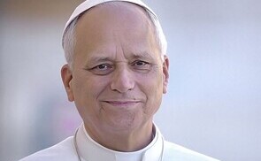 Nach OP: Papst arbeitet wieder