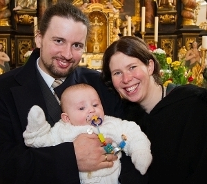 Eltern: Dr. Veronika u. DI. Wolfgang Leeb