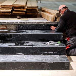 Neujustierung des Chorgestühls