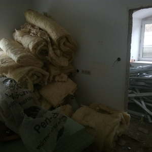 zu entsorgendes Isoliermateriel