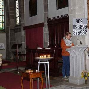 Maria Gallistl liest ein Gebet