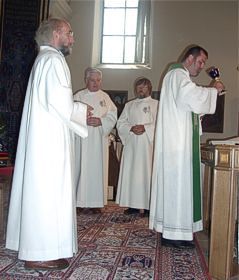 Liturgisches Kleid für KommunionspenderInnen