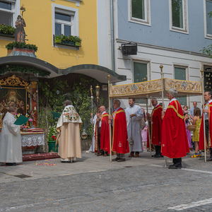 Erste Station bei FErste Station beim Altar der Familie Schulzamilie Schulz