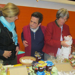 Adventkranzweihe und Schmankerlmarkt