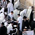 Juden an der Westmauer in Jerusalem