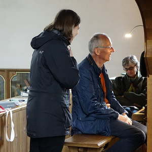 Franziska Leuschner mit einem Teilnehmer beim Ökumenischen Orgelseminar in Ungenach