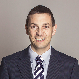 MMag. Dr. Jörg Jenatschek, FA Finanzen