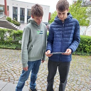 Firmlinge auf der Suche nach dem Hl, Gral