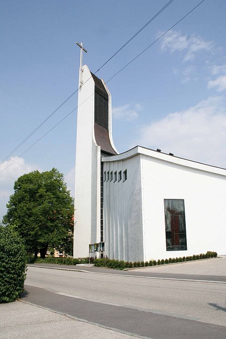 Kirche Linz - St. Konrad von aussen