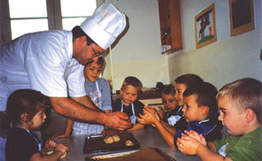 Gemeinsames Kochen im Kindergarten St. Florian am Inn