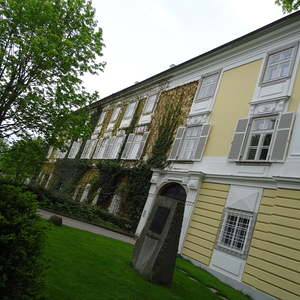 ...vorbei am Schloss Eferding...