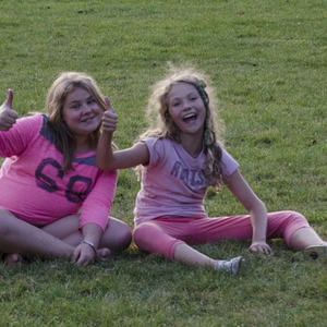  Ein umgebautes, ehemaliges Bauernhaus auf einer Alm in Weyer war die Herberge für 30 Jungscharkinder. Acht Kinder unserer Pfarre verbrachten mit Mädchen und Buben der Pfarre Scharnstein eine erlebnisreiche Woche: Lagerleiter Matthias Holzinger übern