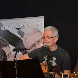  zwei restlos ausverkauften Vorstellungen vor einem begeisterten Publikum im Pfarrzentrum St. Stephanus