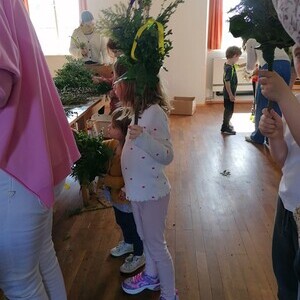 gemeinsames Palmbuschenbinden