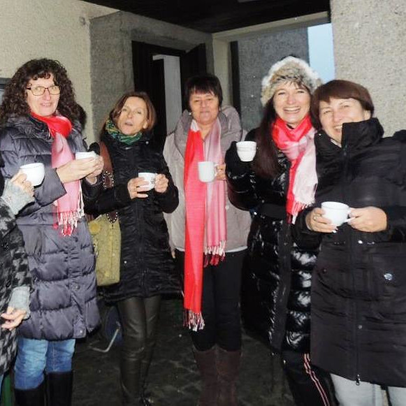              Jahresschlussandacht mit traditioneller Einladung der Pfarrcaritas zum Jahresumtrunk                                                                                                          