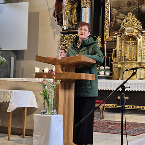 Margit (KFB) lädt ein zum gemütlichen Beisammensein im Pfarrheim
