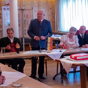 Festsitzung Gemeinderat Kopfing im Geburtshaus von Johann Nepomuk Hauser