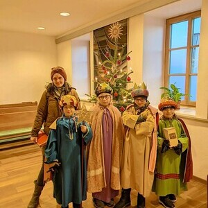 Die Sternsinger unterwegs.
