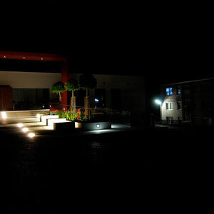 Pfarrzentrum Schwertberg Nachtbeleuchtung