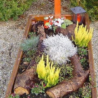 Grab von Pfarrer Michael