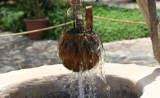 Die Begegnung am Brunnen.