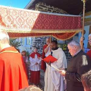1. Prozessionsstation an der alten Schule Magdalenaberg