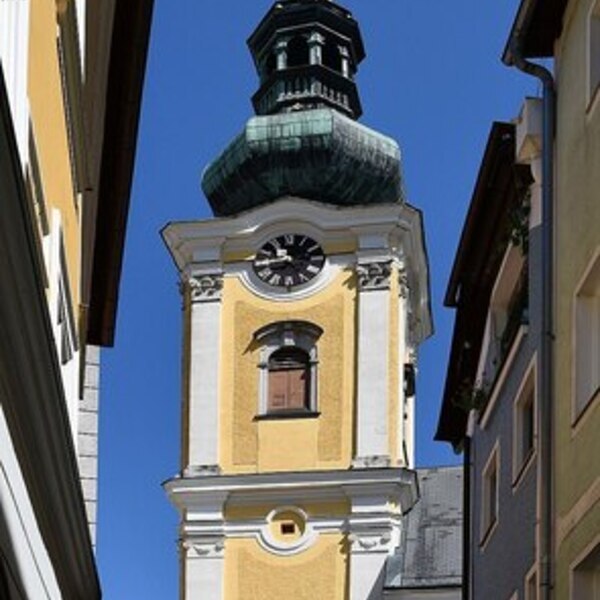 Stadtpfarrkirche Gmunden Südseite