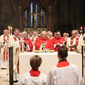 Festmesse zum 85. Geburtstag von Bischof em. Maximilian Aichern im Linzer Mariendom | 26.12.2017
