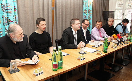 V. l. Bischofsvikar Wilhelm Vieböck (Herausgeber KirchenZeitung Diözese Linz), Martin Grubinger (Multipercussionist), Simon Ertl (Concert Linz gmbH), Mag. Gernot Kremser (Künstlerischer Leiter Posthof), Mag. Thomas Ziegler (Kaufmännischer Vorstandsdi