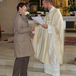 Margit Scherndl wird offiziell zur Leitung von Wort-Gottes-Feiern beauftragt
