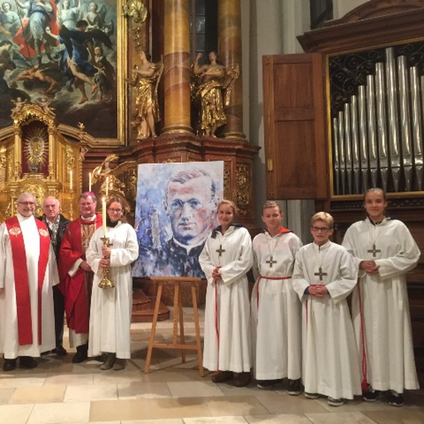 Ministrieren bei Bischofsmesse