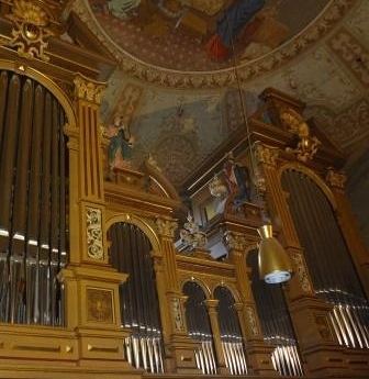 Benefizkonzert für Orgel und Orchester