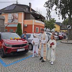 Segnung der Fahrzeuge