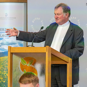 Bischof Manfred Scheuer besuchte die Landwirtschaftsschule in Schlierbach