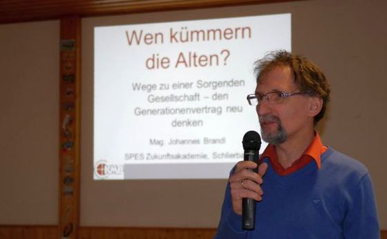 Referent zum Thema: Wen kümmern die Alten